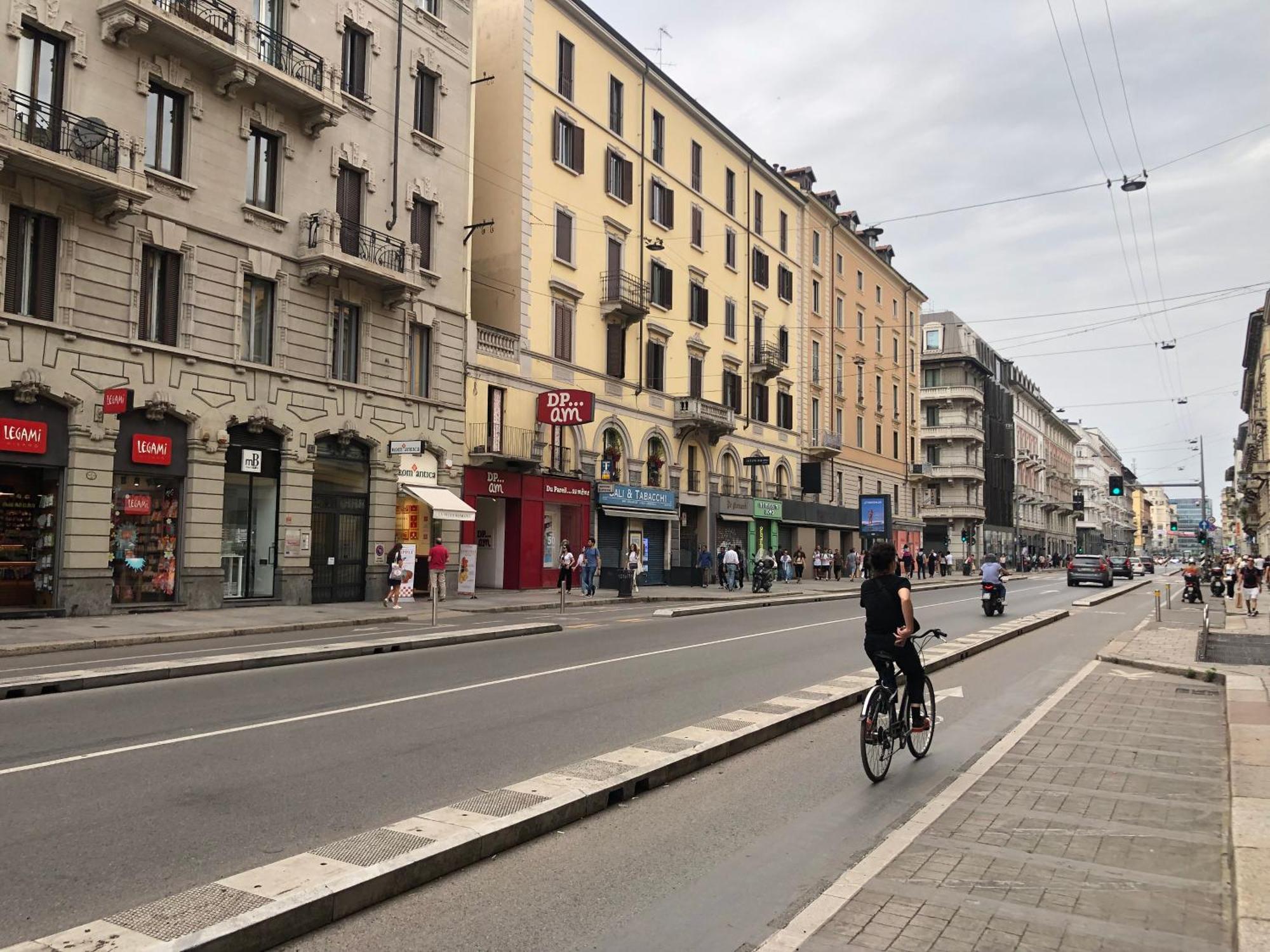 Mansarda Di Nolo-Mm Pasteur-Red Line Apartment Milan Exterior photo